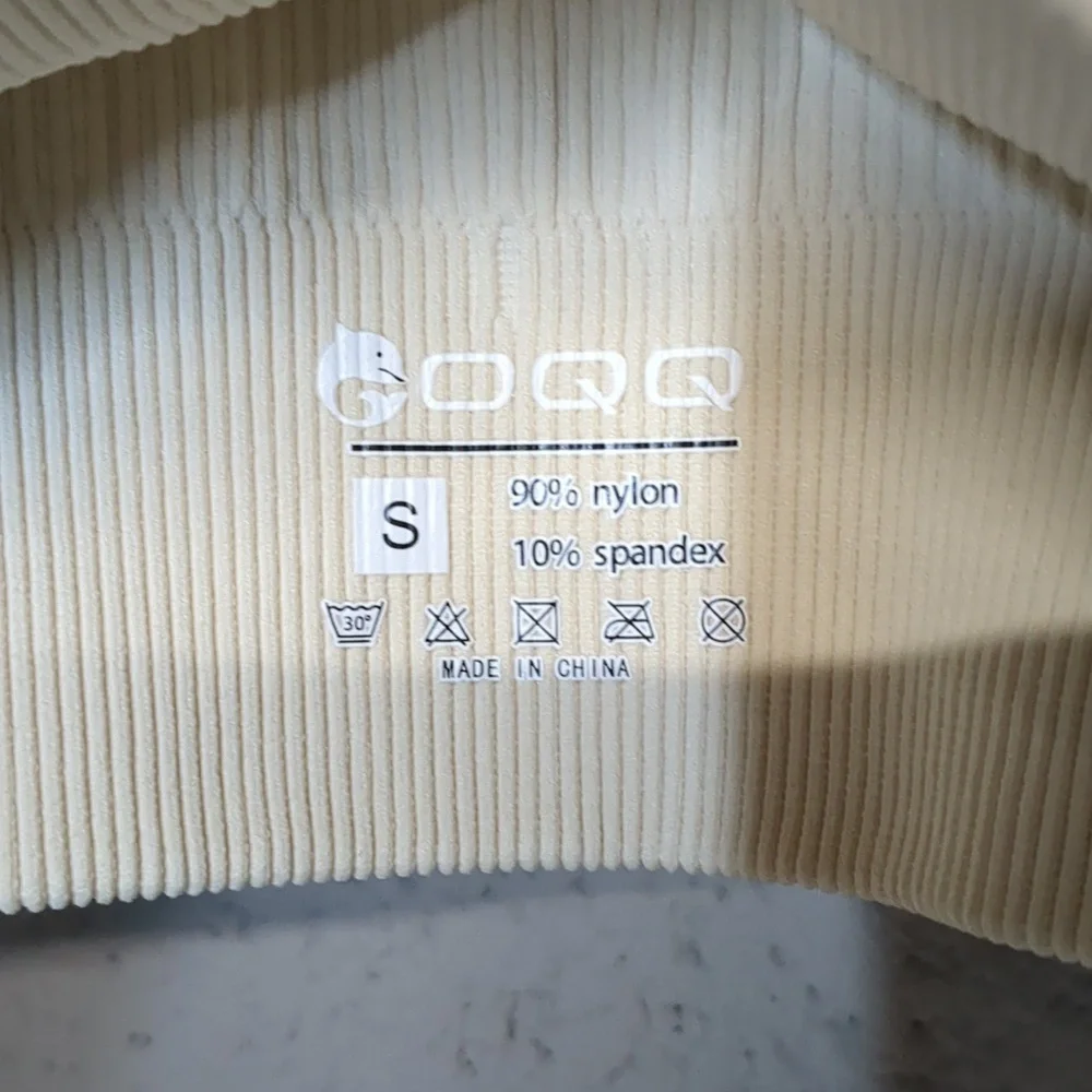 Medium Support Tank Top Ribbed Seamless Activewear Yoga Bra Size S NWOT - Picture 5 of 5